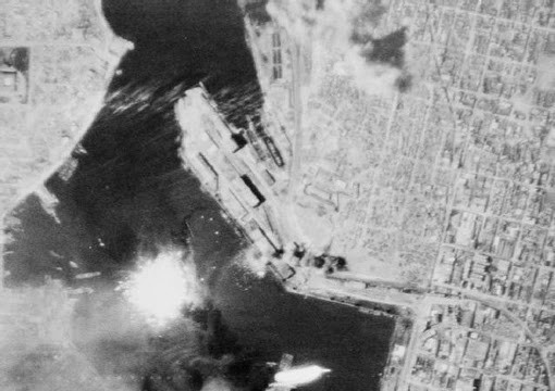 82 χρόνια από τον παρανοϊκό βομβαρδισμό του Πειραιά