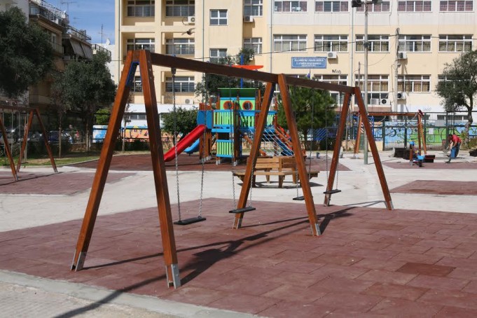 Πειραιάς : Κλείνουν οι παιδικές χαρές μέχρι τις 24/3