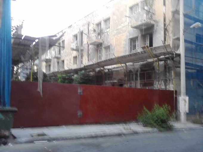 Σφραγίστηκαν …για τα καλά οι προσφυγικές πολυκατοικίες της Δραπετσώνας
