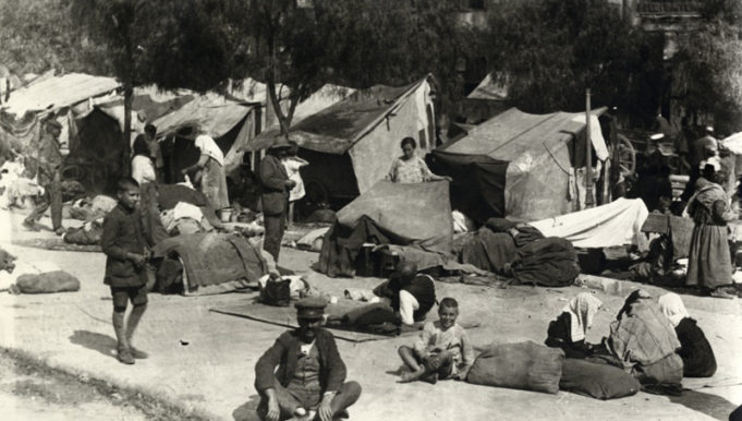 Πειραιάς και προσφυγιά : 40.000 το 1922 , 6.000 το 2016