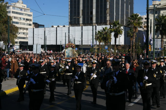 Με λαμπρότητα εορτάστηκαν τα Θεοφάνεια στον Πειραιά