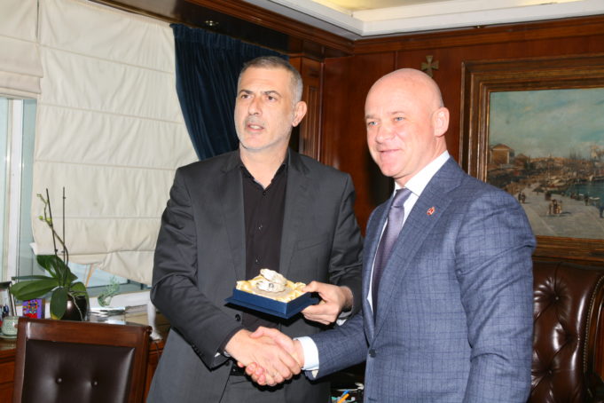 Στο Δήμαρχο Πειραιά ο Δήμαρχος Οδησσού ,αδελφοποιημένης πόλης του Πειραιά