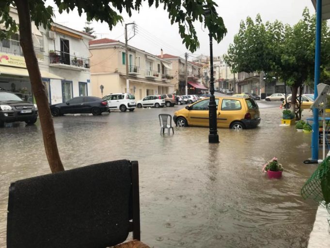 Έντονα καιρικά φαινόμενα στο τέλος της εβδομάδας – Κίνδυνος για πλημμύρες