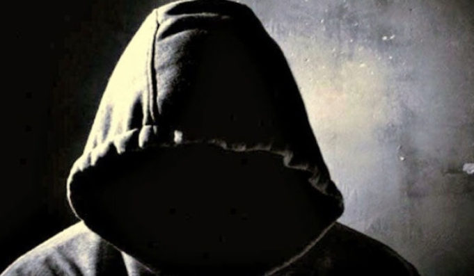 Νίκαια – Πειραιάς : Αδίστακτος λήστεψε και απείλησε γυναίκα