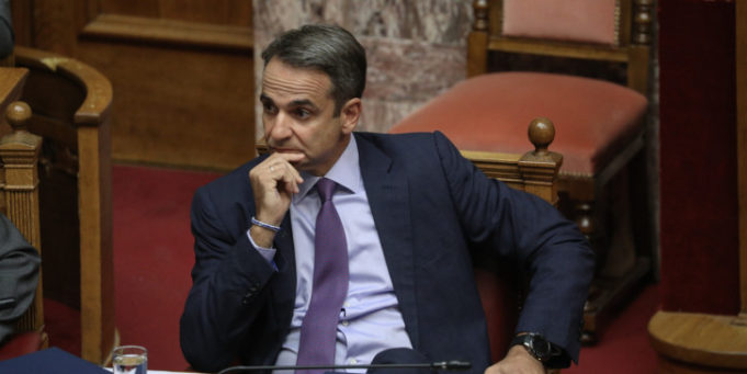 Κ.Μητσοτάκης : Βόλτα στο κέντρο του Πειραιά για τον πρωθυπουργό
