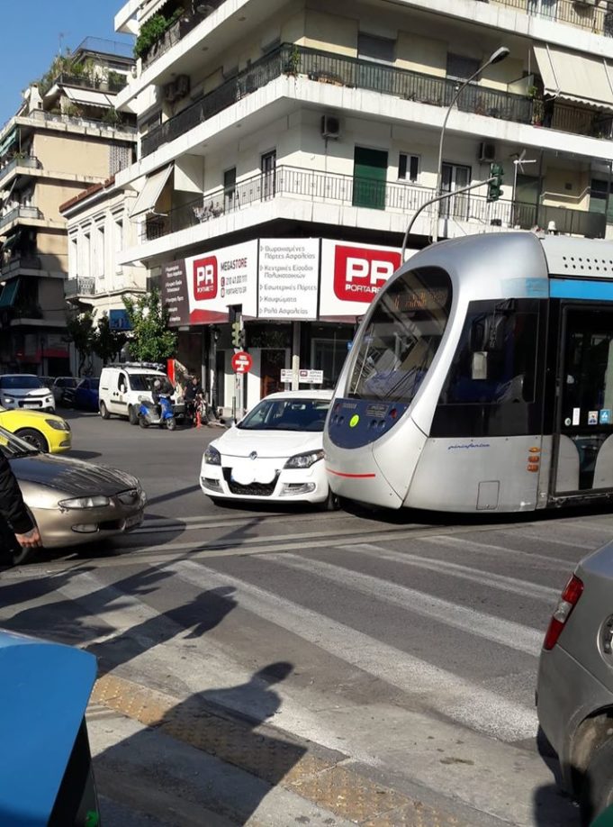Ευαγγελίστρια : Σύγκρουση Τραμ με ΙΧ – Deja vu τροχαίο 6 μήνες πριν