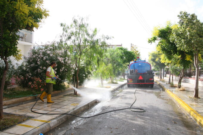Πειραιάς : Συντονισμένη επιχείριση καθαρισμού και εξωραϊσμού στη γειτονιά των Άγιων Αναργύρων