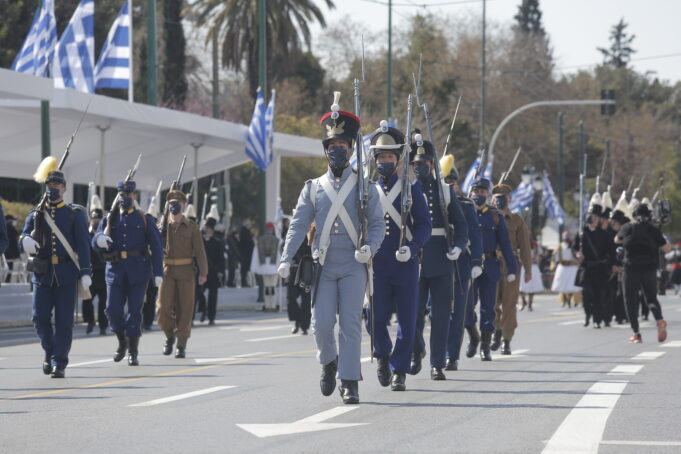 25η Μαρτίου 1821: Δείτε σε βίντεο ολόκληρη τη στρατιωτική παρέλαση για τα 200 χρόνια απο την Επανάσταση