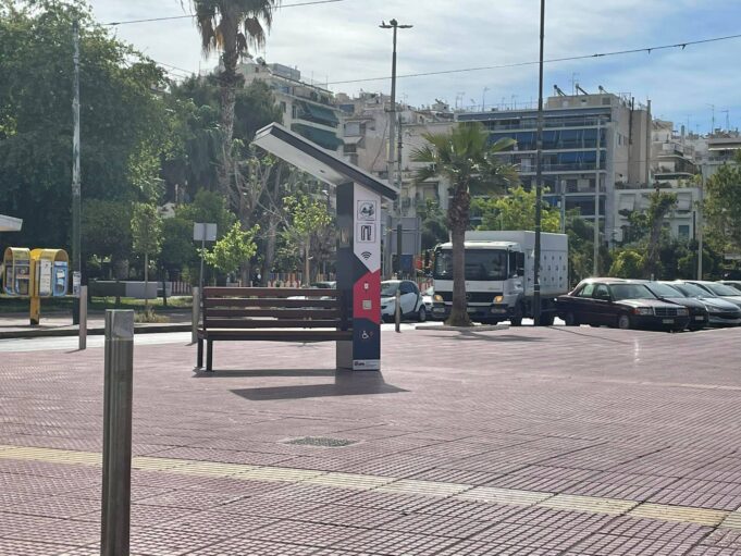 Νέα σύγχρονα παγκάκια στο Πασαλιμάνι