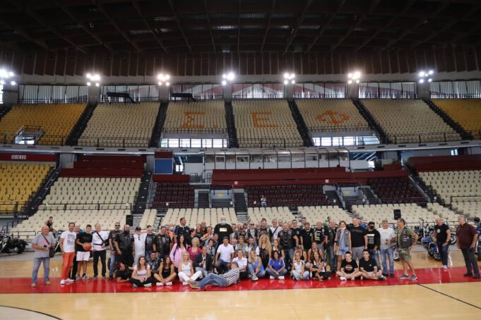 Πρώτος σταθμός στην Ολυμπιακή Περιήγηση με μηχανές Harley το Στάδιο Ειρήνης και Φιλίας