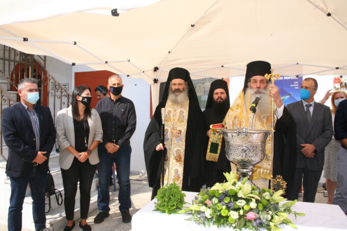 Ο Δήμαρχος Πειραιά Γιάννης Μώραλης στην τελετή Αγιασμού σχολείων της πόλης