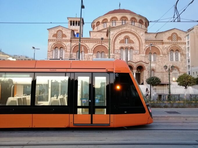Αλλαγές στα δρομολόγια του τράμ τη Κυριακή 10/4 λόγω του 34ου Βαρτζάκειου Δρόμου Υγείας