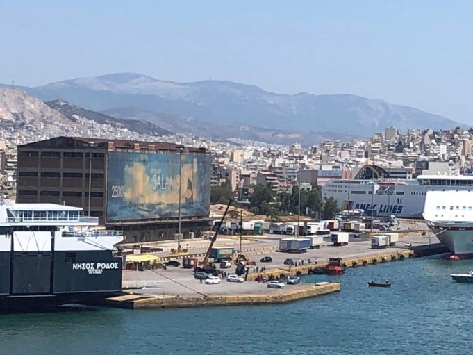 Αμαξι έπεσε το πρωί στο λιμάνι – Νεκρός ο 67χρονος οδηγός του