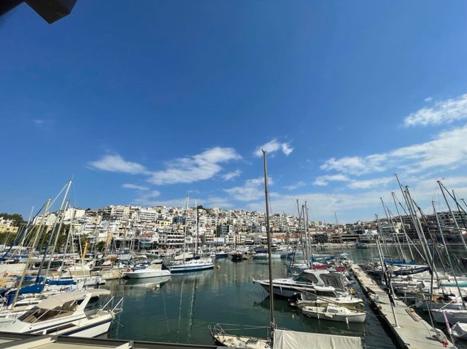 Θανάσιμος τραυματισμός 40χρονου απο πτώση σε πάρκινγκ στο Μικρολίμανο