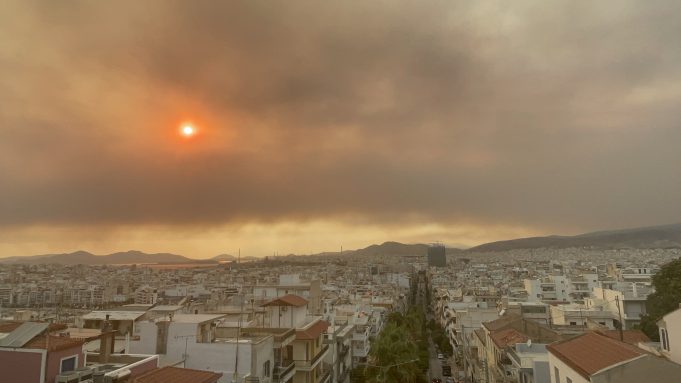 Ιατρικός Σύλλογος Πειραιά : Οδηγίες για έκθεση σε καπνό