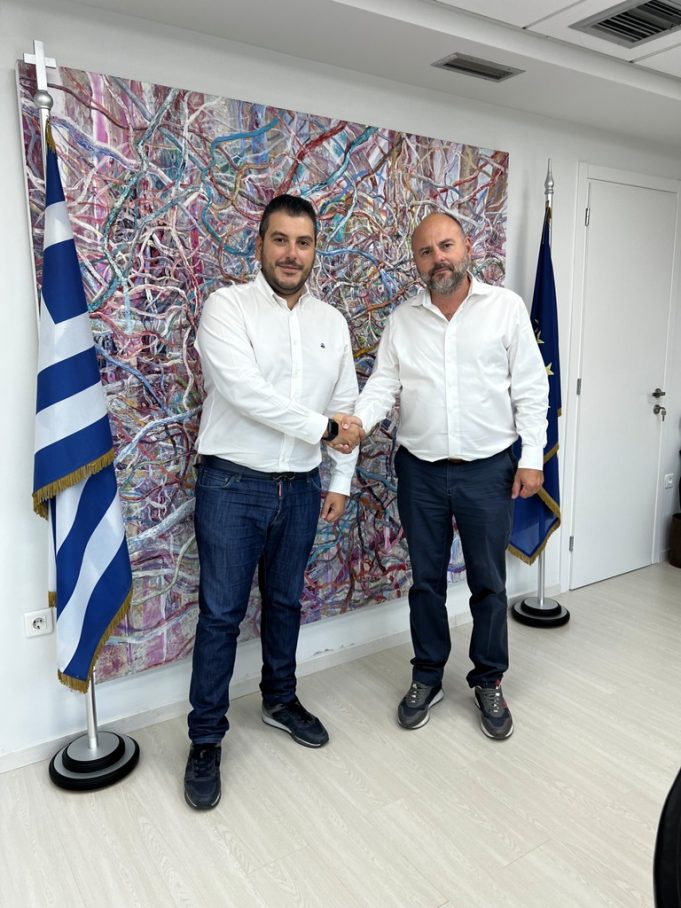 Ο Δήμος Πειραιά ψηφιοποιεί 100.000 οικοδομικές άδειες της Πολεοδομίας