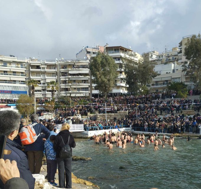 πηγη φωτογραφίας : Ρόδον το Αμάραντον μικρό εκκλησάκι Πειραική