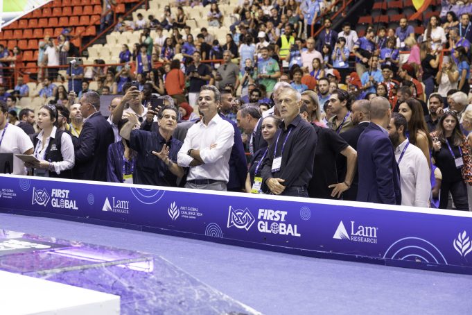 Πρωθυπουργός και Δήμαρχος Πειραιά βρέθηκαν στο First Global Challenge 2024 που διεξάγεται στο Στάδιο Ειρήνης και Φιλίας.