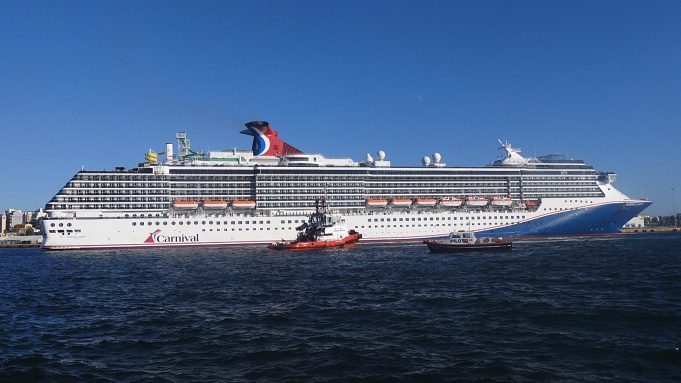 Carnival Legend : Αναχωρώντας απο τον Πειραιά