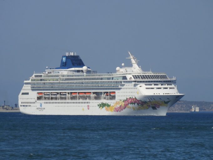 Norwegian Sky : Παρθενική άφιξη στο λιμάνι του Πειραιά