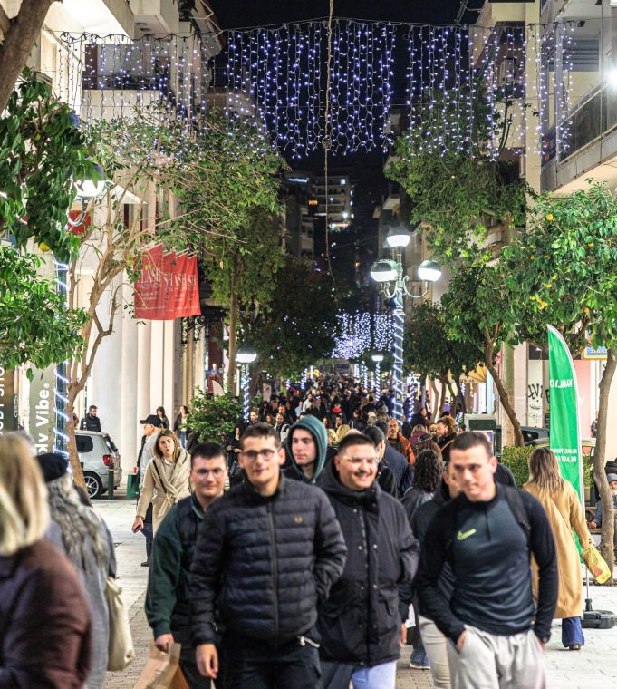 Κόκκινη Νύχτα: Μια λαμπερή χριστουγεννιάτικη γιορτή γέμισε την πόλη με μουσική, μαγικές στιγμές και χαμόγελα