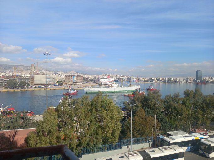 Ελλάς Λίμπερτυ : Άλλαξε θέση στο λιμάνι του Πειραιά – Ήρθε η ώρα της μετακίνησης? Ελλας Λιμπερτυ στο λιμάνι του Πειραιά