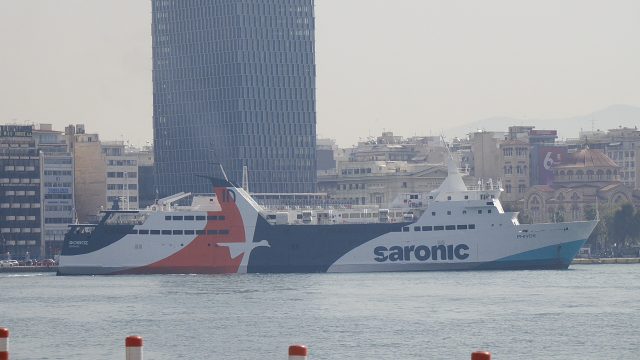 Το Πλοίο ΦΟΙΒΟΣ στο λιμάνι του Πειραιά