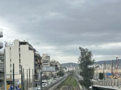 Οι γραμμές του ΗΣΑΠ στο Νέο Φαληρο ,σημειο που θα ξεκινήσει η υπογειοποίηση εαν και εφόσον γίνει