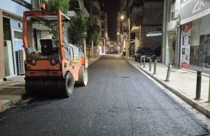 Νέες ασφαλτοστρώσεις σε κομβικούς δρόμους των Α΄ και Β΄ Δημοτικών Κοινοτήτων από τον Δήμο Πειραιά