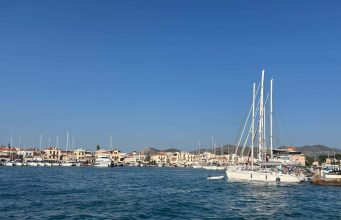 Πειραιάς – Αίγινα: «Πόλεμος» τιμών στα ακτοπλοϊκά – Οι προσφορές των εταιρειών
