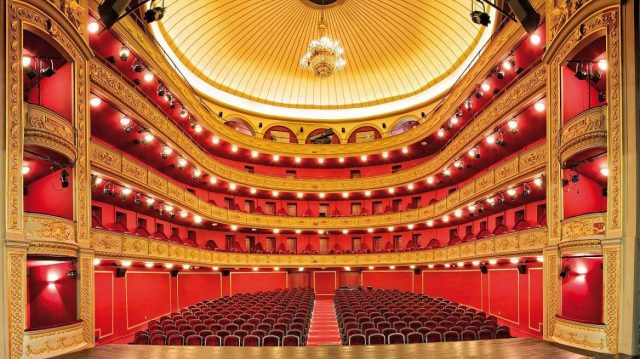 THEATRO 13