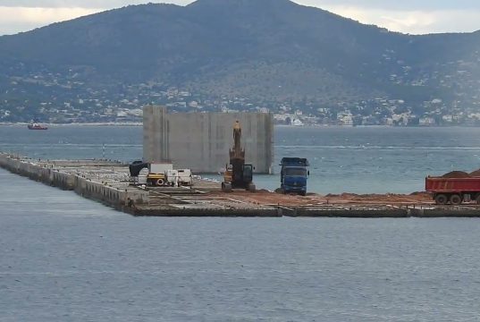Επέκταση λιμανιού Πειραιά: Νέο βίντεο από τα έργα στην Πειραϊκή