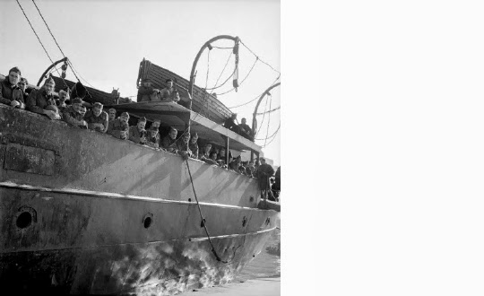 Αφιξη πλωτού νοσοκομείου στον Πειραιά 1940